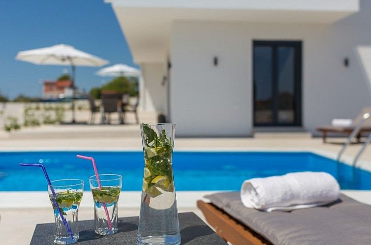 Vakantiehuis Schöne Villa Bettina in Vodice