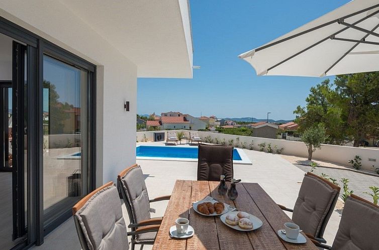 Vakantiehuis Schöne Villa Bettina in Vodice