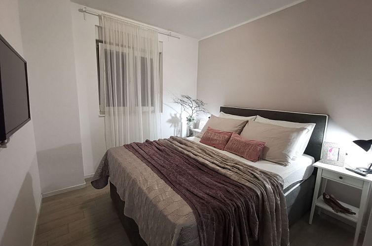 Appartement in Vodice mit Großer Terrasse