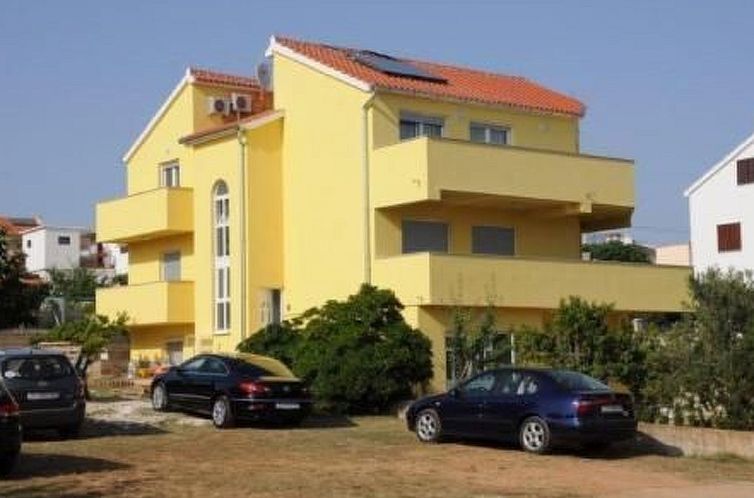 Appartement Moderne Ferienwohnung in Vodice mit Grill