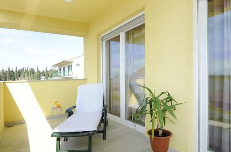 Appartement Moderne Ferienwohnung in Vodice mit Grill