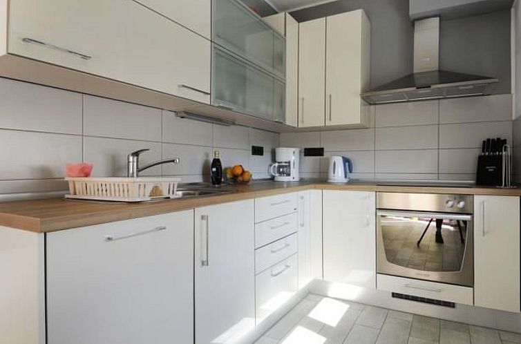 Appartement Moderne Ferienwohnung in Vodice mit Grill