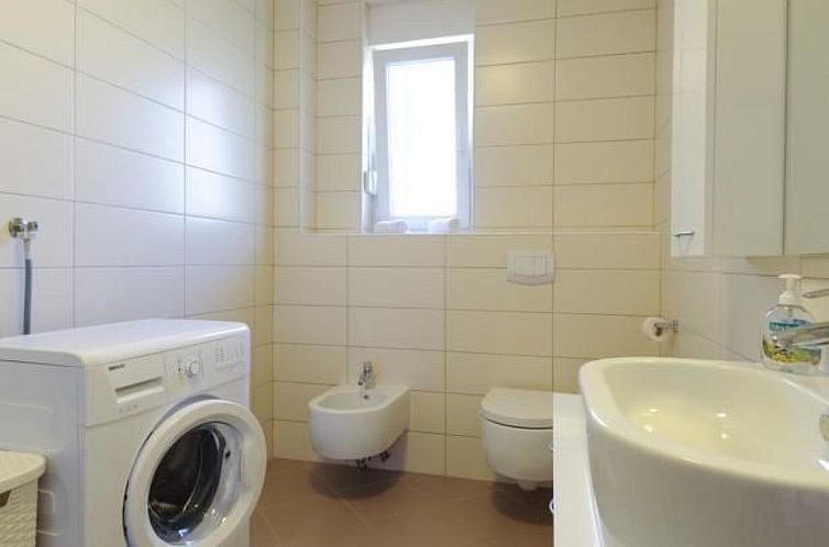 Appartement Moderne Ferienwohnung in Vodice mit Grill