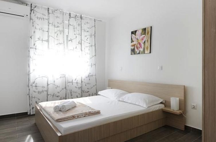 Appartement Moderne Ferienwohnung in Vodice mit Grill