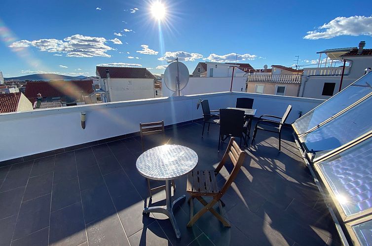 Appartement in Vodice mit Terrasse