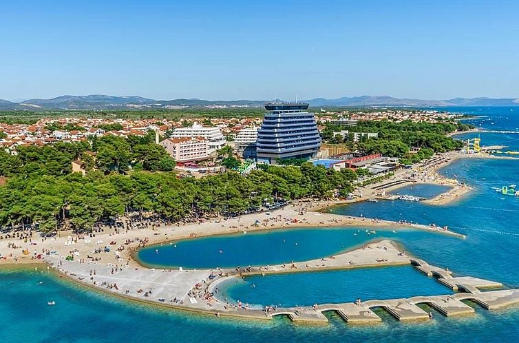 Unterkunft 10337105 - Ferienhaus Dalmatien - Vakantiehuis Villa Montini mit Pool und Meerblick
