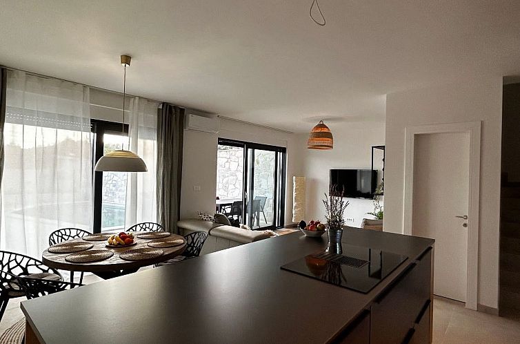 Vakantiehuis Villa Montini mit Pool und Meerblick