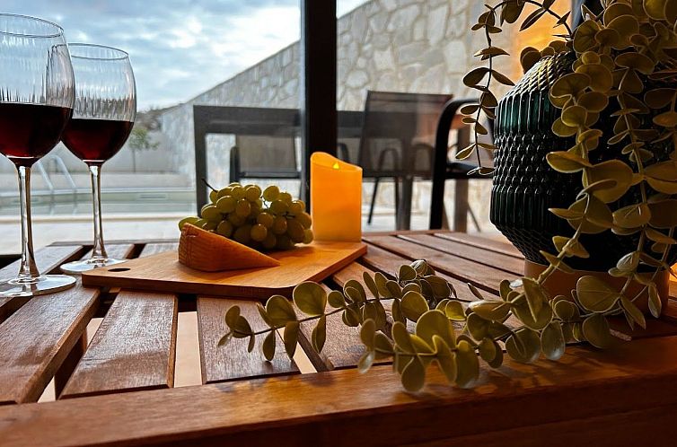 Vakantiehuis Villa Montini mit Pool und Meerblick