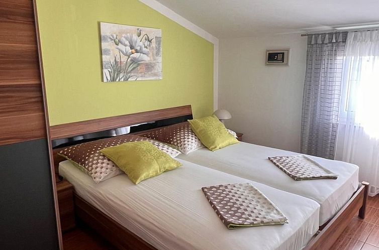 Appartement Wohnung "Ivić 2" mit Terrasse