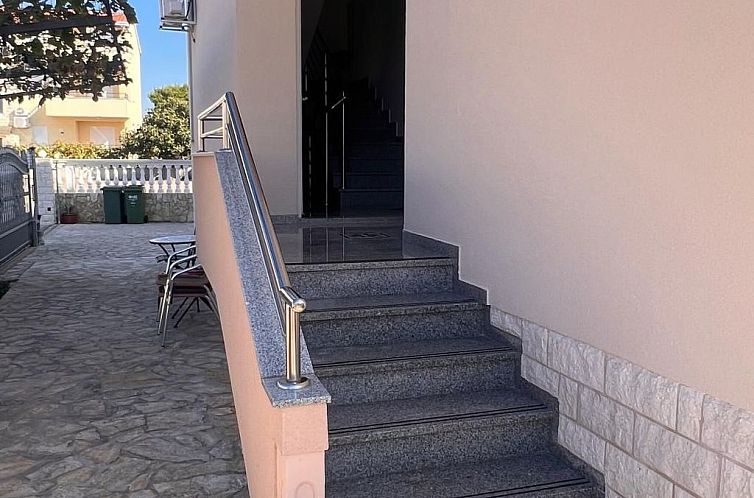 Appartement Wohnung "Ivić 4"