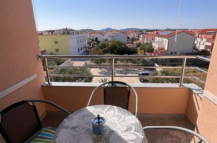Appartement Wohnung "Ivić 4"