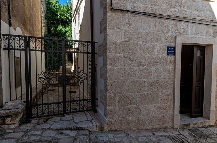 Appartement Stadtzentrum Pelavin Mir