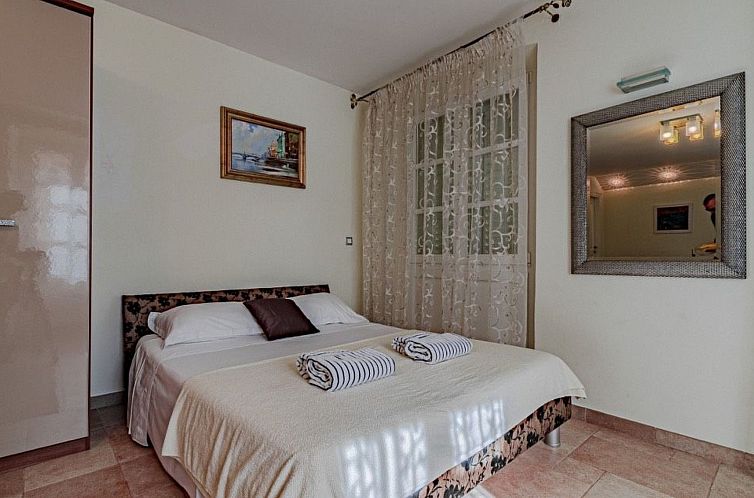 Appartement Stadtzentrum Pelavin Mir