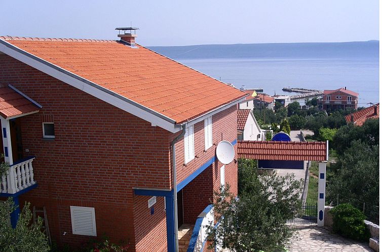 Appartement für sechs Personen mit Terrasse im Erdgeschoss 