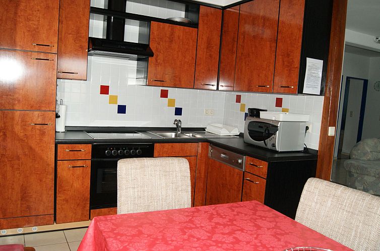 Appartement für sechs Personen mit Terrasse im Erdgeschoss 