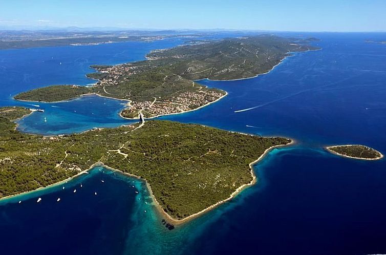 Appartement für vier Personen mit Terrasse im Erdgeschoss