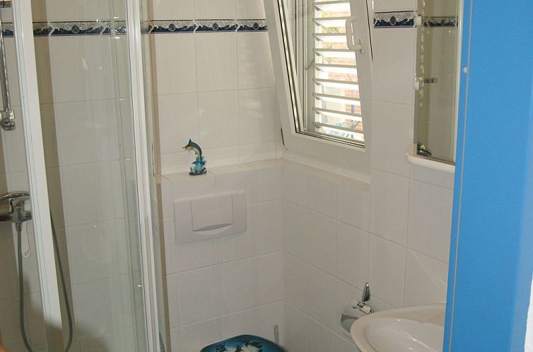 Appartement für vier Personen mit Terrasse im Erdgeschoss