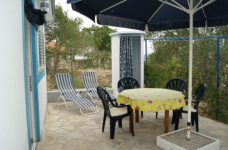 Appartement für vier Personen mit Terrasse im Erdgeschoss