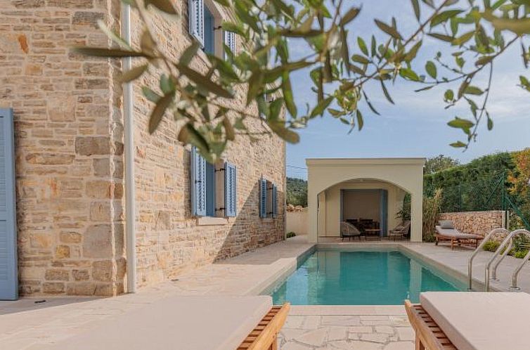 Unterkunft 10337310 - Ferienhaus Dalmatien - Vakantiehuis Seafront Villa Adriatica with pool