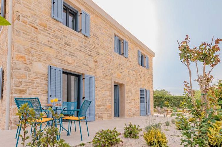 Vakantiehuis Seafront Villa Adriatica with pool