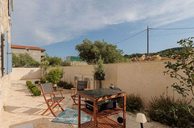 Vakantiehuis Seafront Villa Adriatica with pool