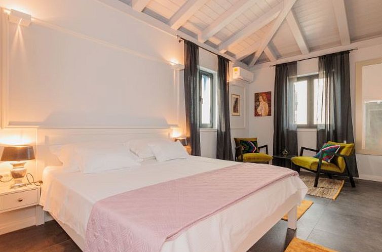 Vakantiehuis Seafront Villa Adriatica with pool