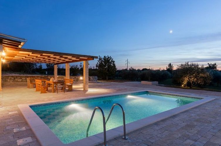 Vakantiehuis Villa Oliveto with pool