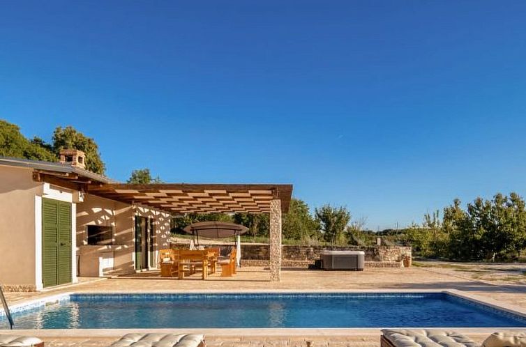 Vakantiehuis Villa Oliveto with pool