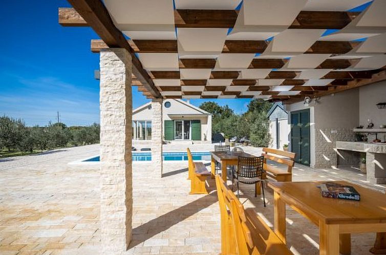 Vakantiehuis Villa Oliveto with pool