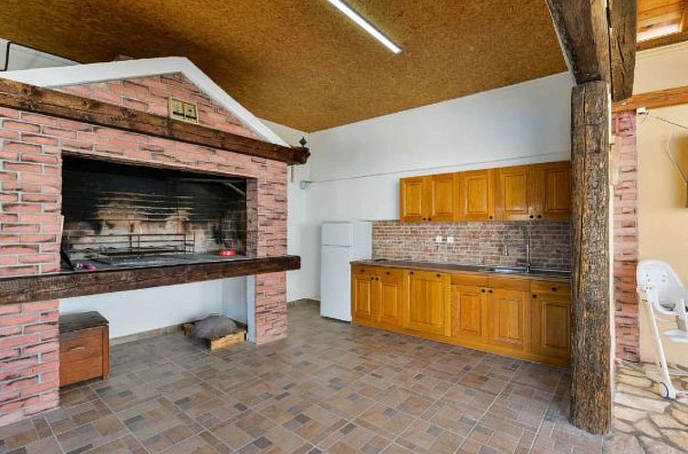 Vakantiehuis Villa Marinic with heated pool and entertainmen