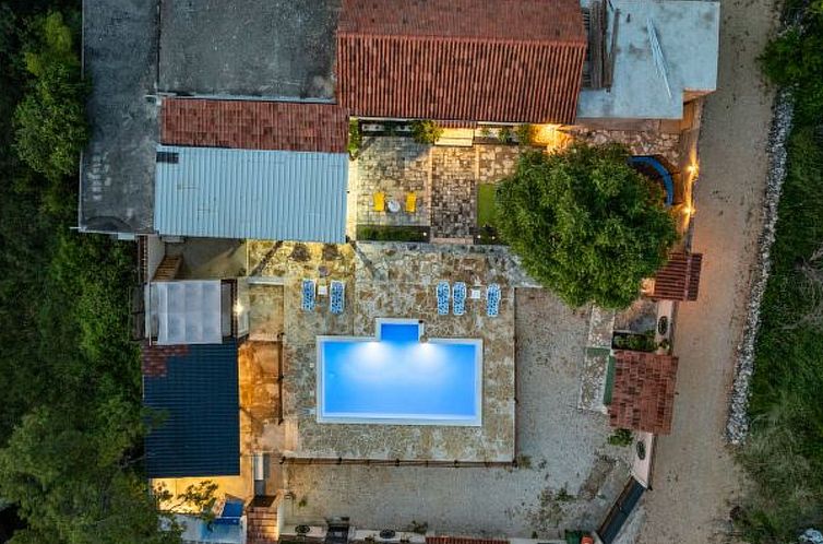 Vakantiehuis Holiday Home Burgija
