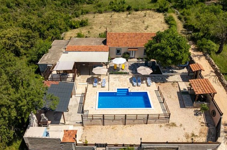 Vakantiehuis Holiday Home Burgija