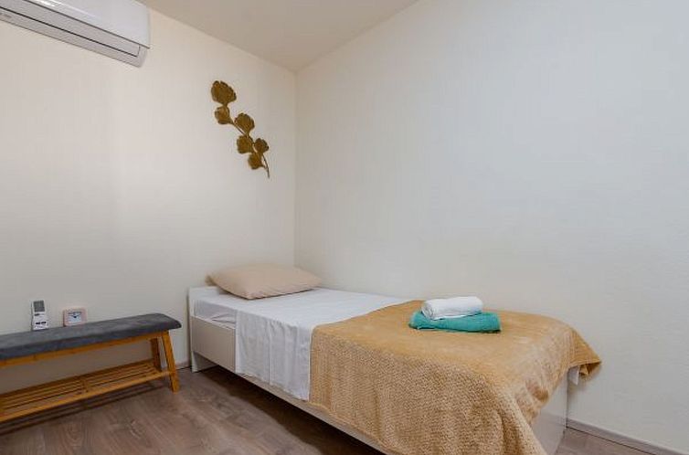 Vakantiehuis Holiday Home Burgija