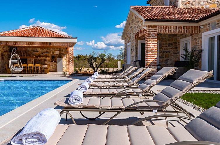 Unterkunft 1033954 - Ferienhaus Dalmatien - Vakantiehuis Dalmatinische Villa "Bocagnazzo" mit Pool