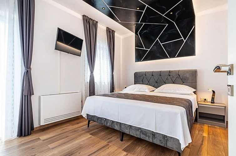 Vakantiehuis Dalmatinische Villa "Bocagnazzo" mit Pool