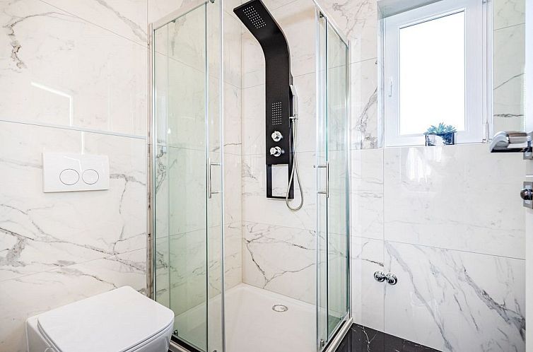 Vakantiehuis Dalmatinische Villa "Bocagnazzo" mit Pool