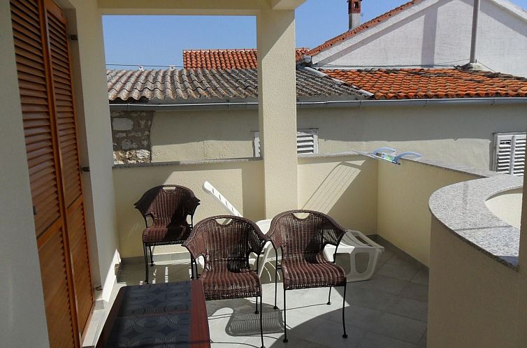Appartement Große Ferienwohnung in Zadar mit Privatem Balko