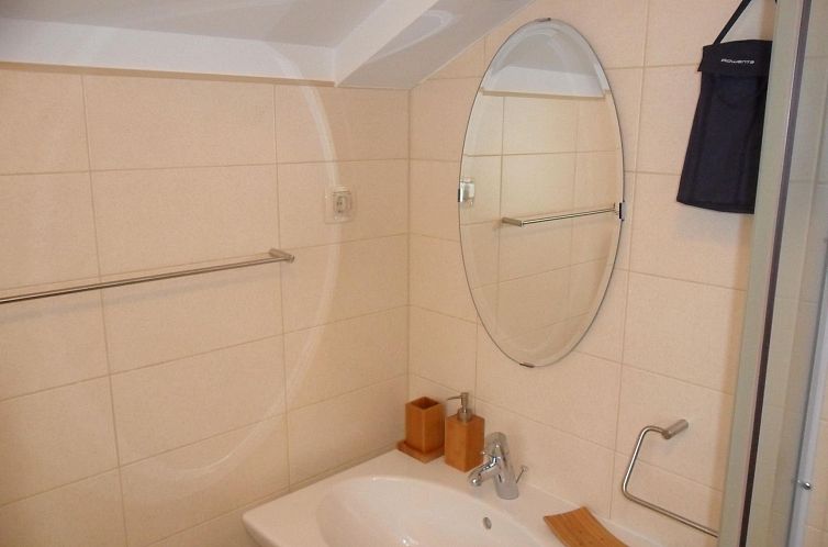 Appartement Große Ferienwohnung in Zadar mit Privatem Balko