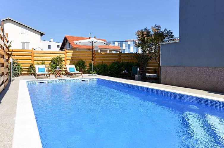 Vakantiehuis Villa Šima- Luxusappartement mit privatem Pool