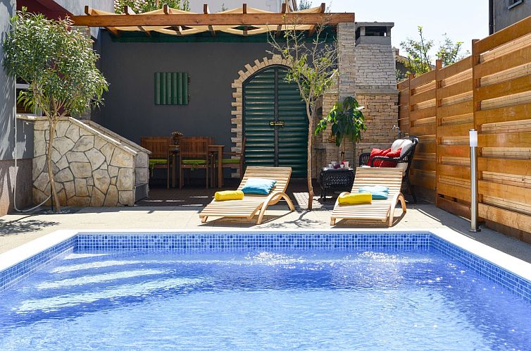 Vakantiehuis Villa Šima- Luxusappartement mit privatem Pool