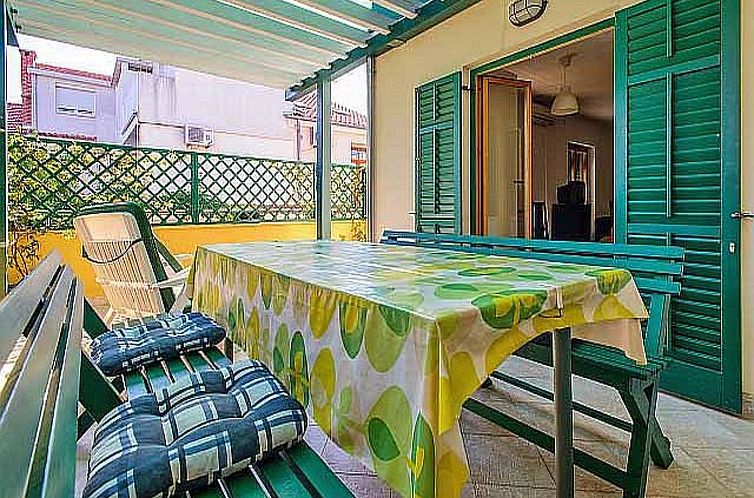 Appartement mit Terrasse