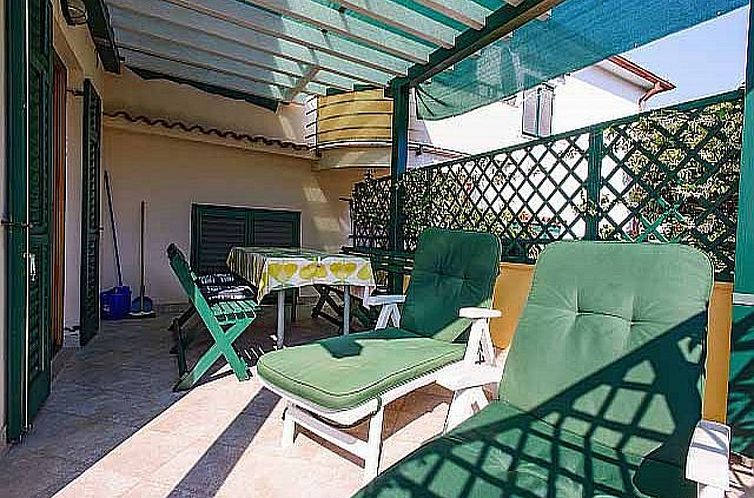 Appartement mit Terrasse