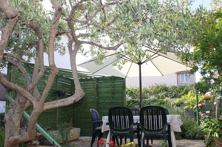 Appartement Gemütliche Wohnung mit Terrasse