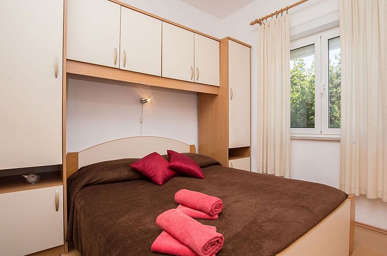 Unterkunft 1033968 - Appartement Dalmatien - Appartement Ruhiges Appartement mit Terrasse in Strandnähe