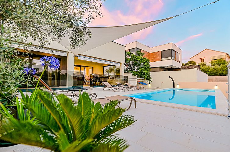 Unterkunft 1033974 - Ferienhaus Dalmatien - Vakantiehuis Sportiva