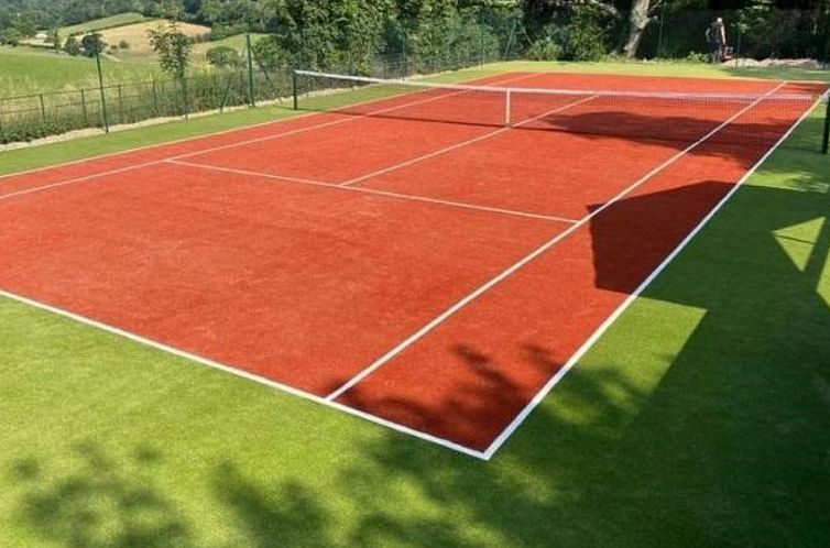 Vakantiehuis Villa Amfora with heated pool, wellness and ten