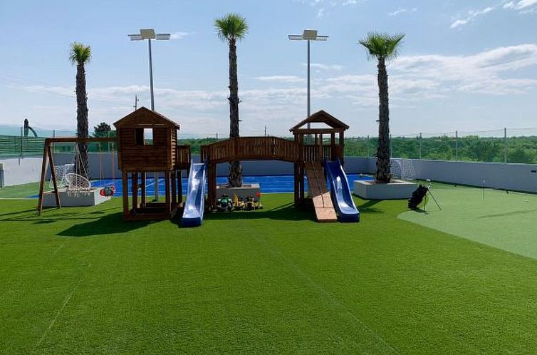 Vakantiehuis Villa Amfora with heated pool, wellness and ten