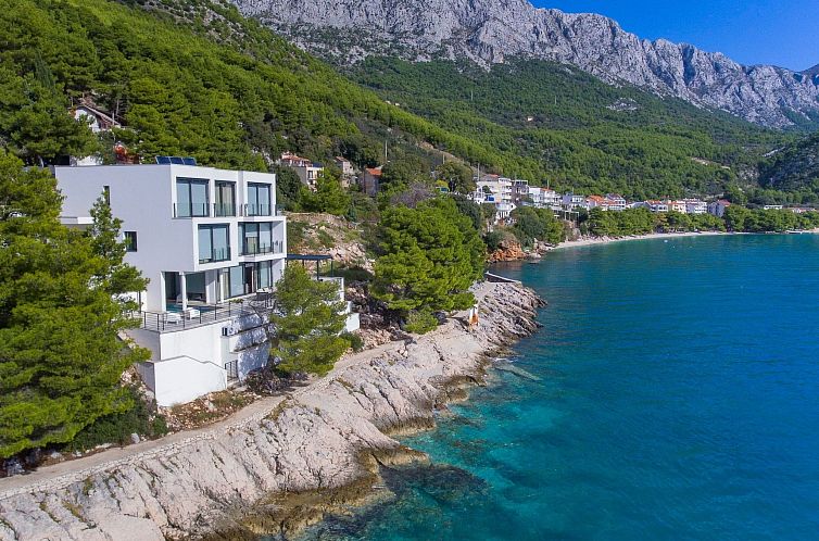 Vakantiehuis Villa Puntien am Meer mit privatem Pool