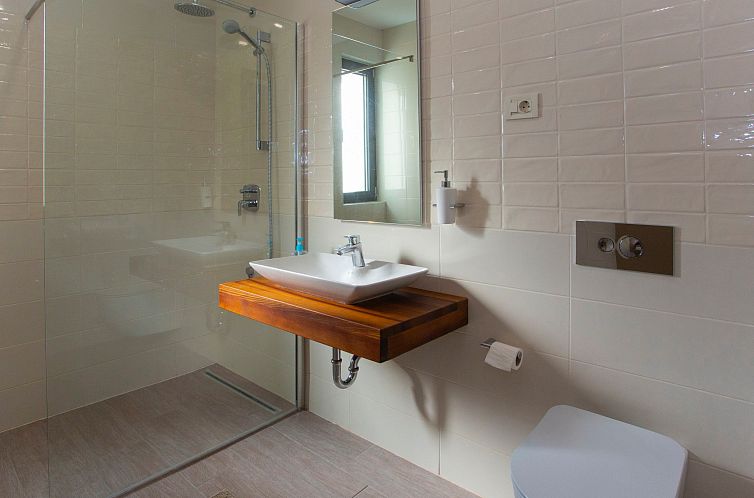 Vakantiehuis Villa Puntien am Meer mit privatem Pool