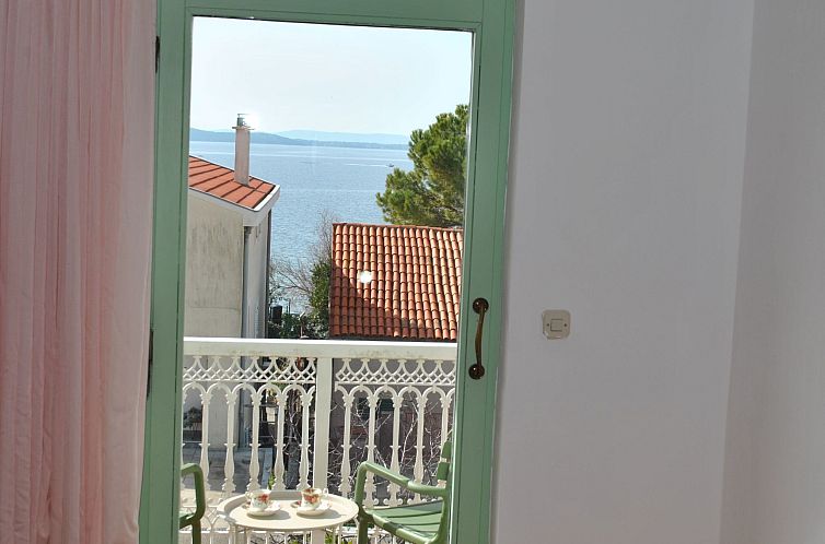 Vakantiehuis Gartenvilla am Meer Kožino